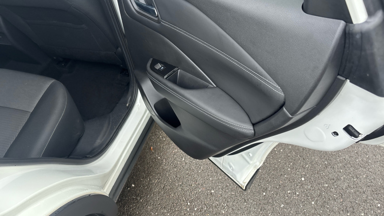 Nissan Qashqai 1.3 DiG-T MH N-Connecta 5dr Petrol Hatchback